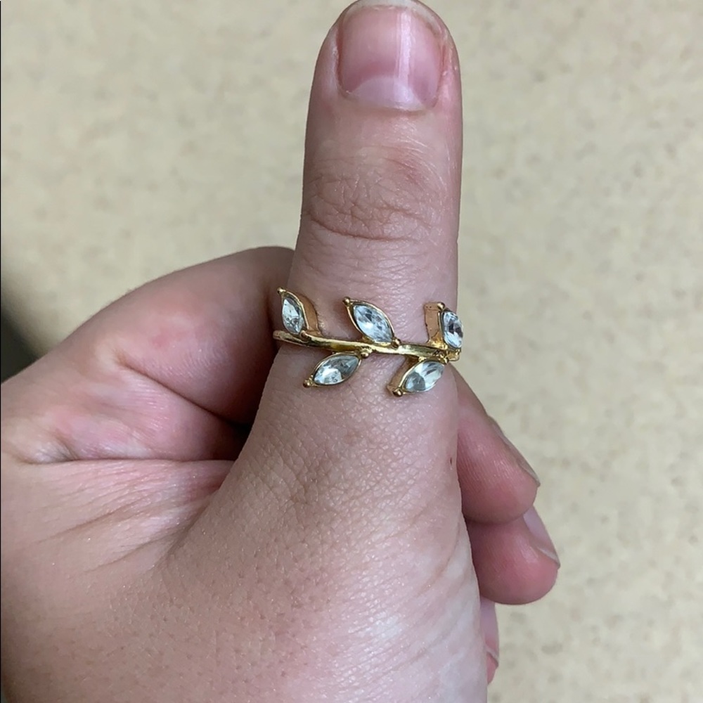 Gold vine ring